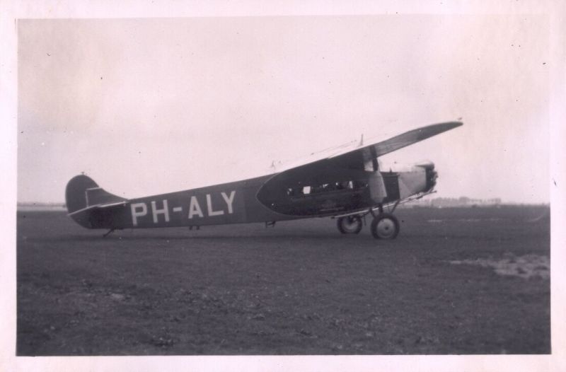 Small plane on Schiphol airport, 1937