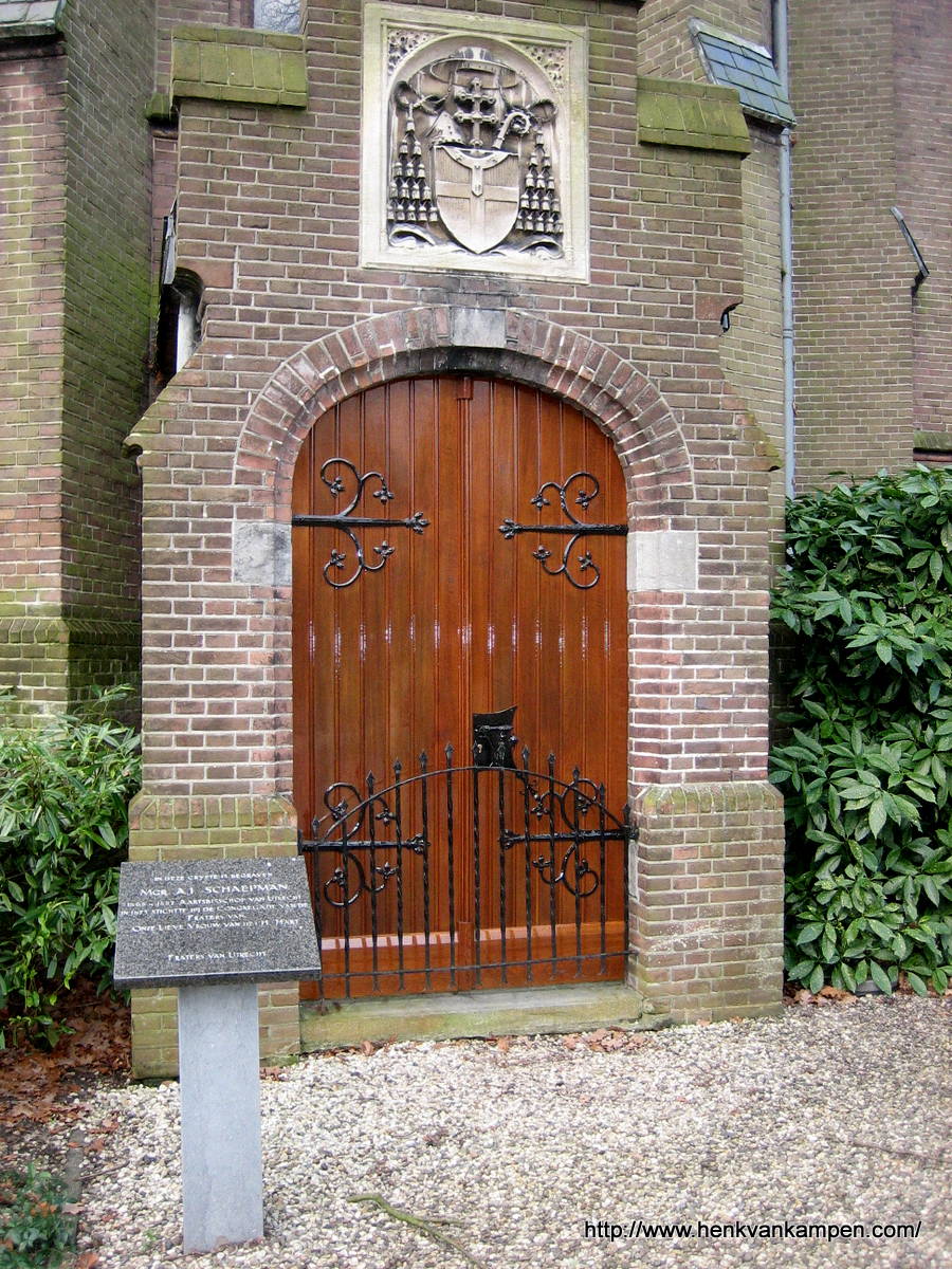 Crypt of Archbishop Schaepman, Archbishop of Utrecht. St Barbara Cemetery, Utrecht