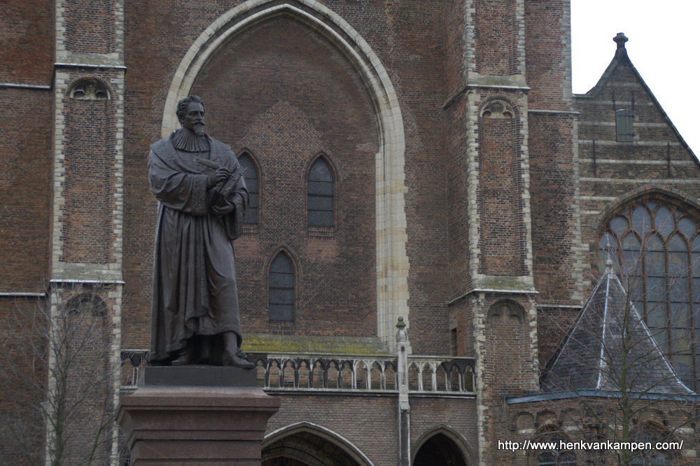 Hugo Grotius statue, Delft