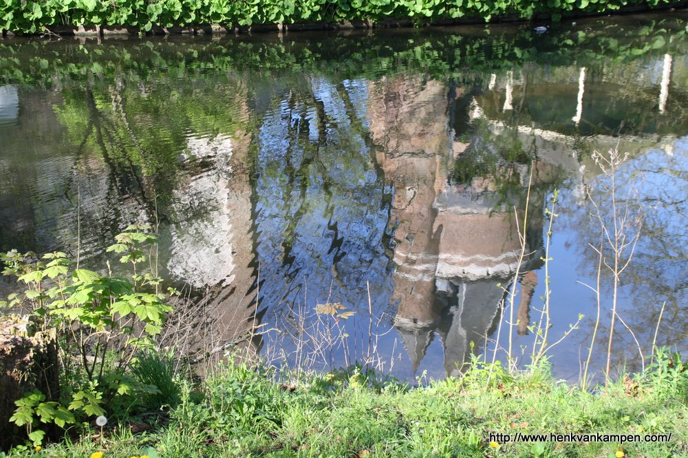 Reflection of Duurstede Castle in the water of the moat