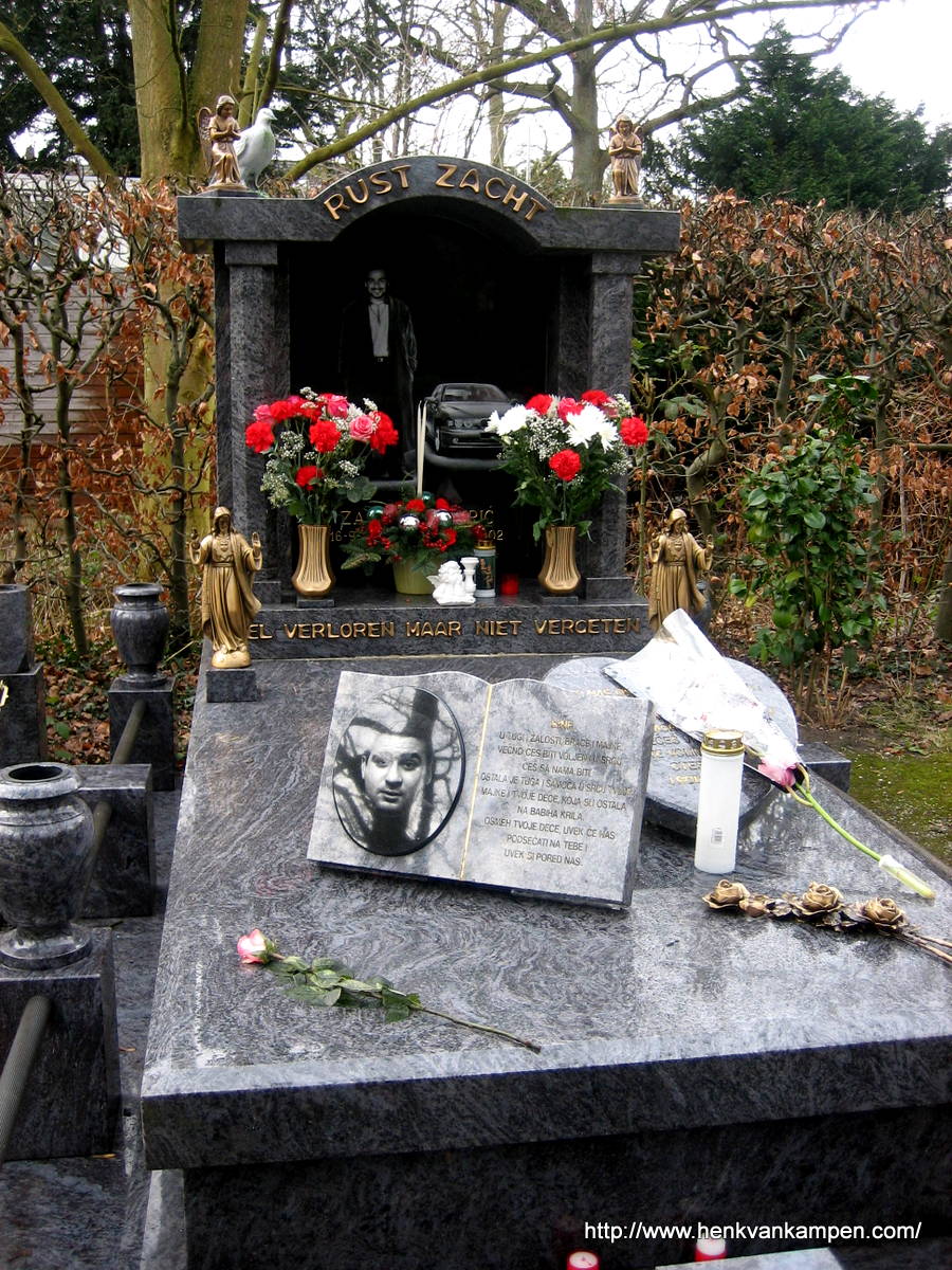 Gypsy Graves, St Barbara Cemetery, Utrecht