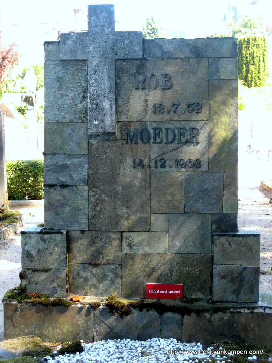 Grave to be removed, RC Cemetery "Onze Lieve Vrouwe". Amersfoort