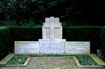 War monuments in Leersum