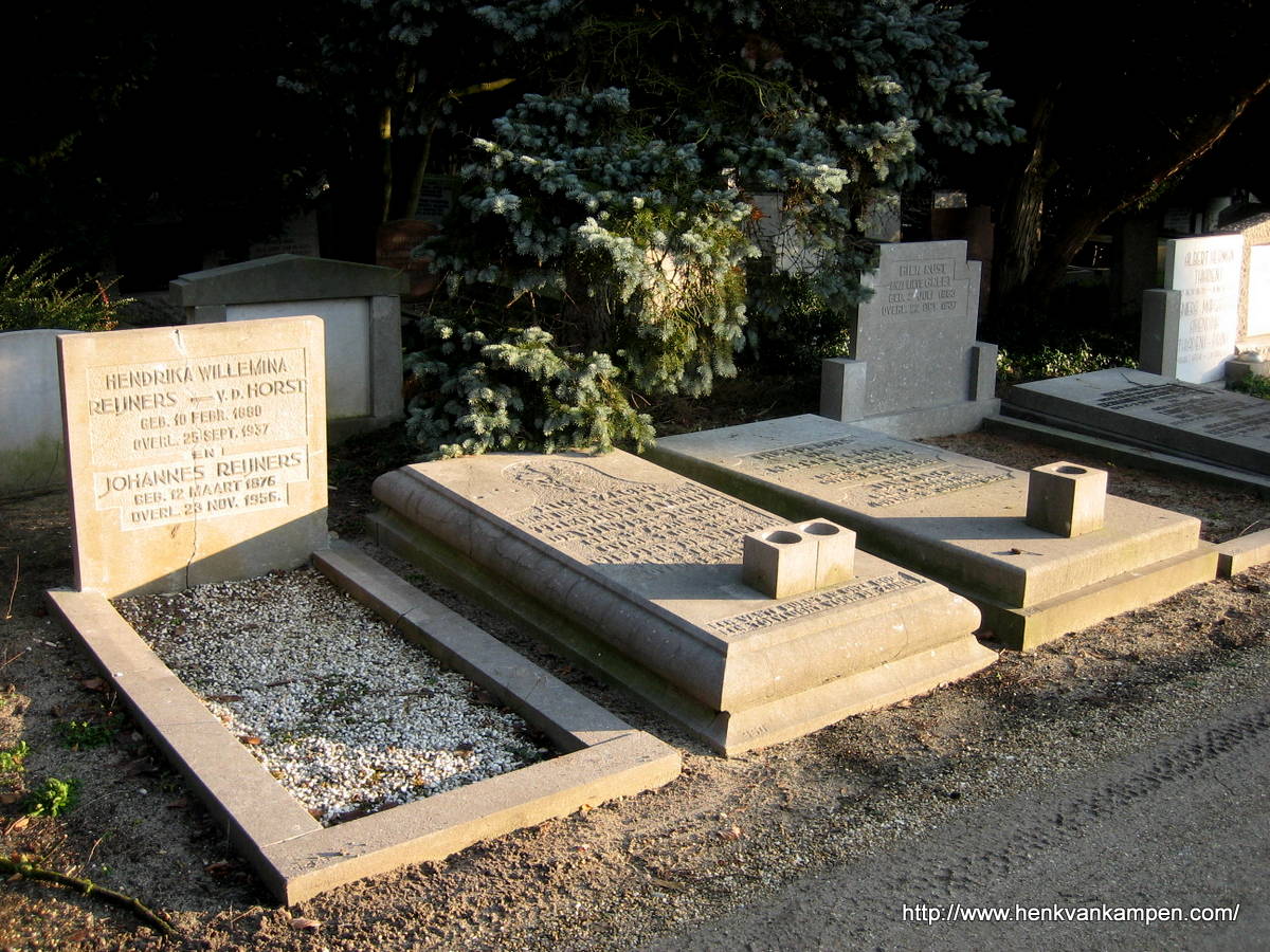 Tolsteeg cemetery