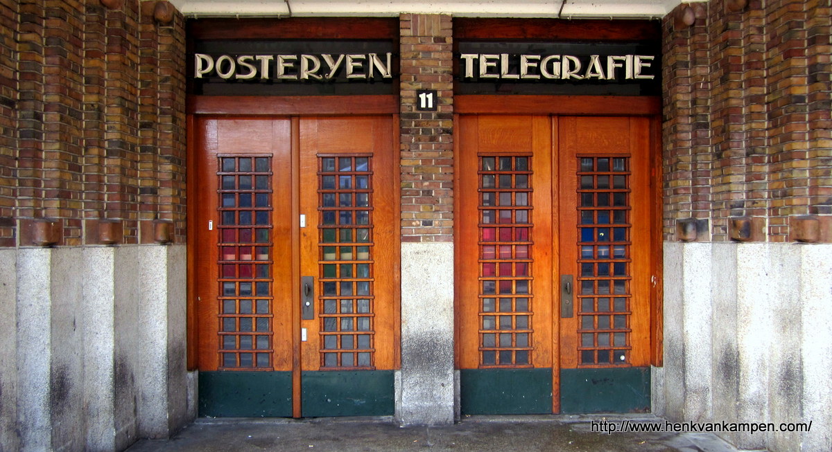 Ingang postkantoor